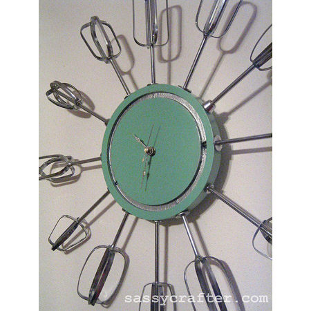 Unique Upcycled Clock DIY Project 6